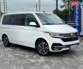 Белый Фольксваген Мультиван, объемом двигателя 2 л и пробегом 123 тыс. км за 62900 $, фото 1 на Automoto.ua
