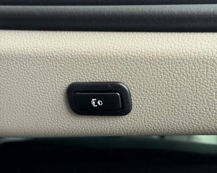 Белый Фольксваген Мультиван, объемом двигателя 2 л и пробегом 97 тыс. км за 67900 $, фото 38 на Automoto.ua