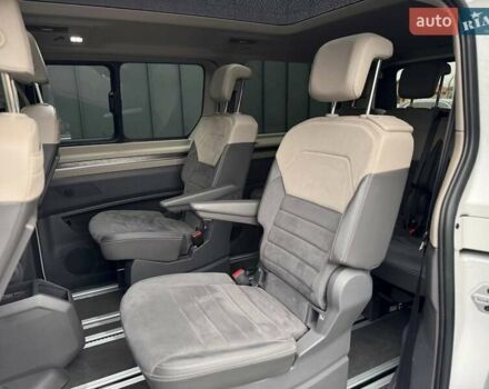 Белый Фольксваген Мультиван, объемом двигателя 2 л и пробегом 97 тыс. км за 67900 $, фото 31 на Automoto.ua