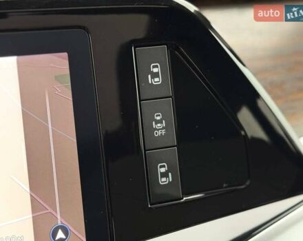 Белый Фольксваген Мультиван, объемом двигателя 2 л и пробегом 97 тыс. км за 67900 $, фото 22 на Automoto.ua