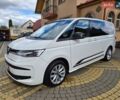 Белый Фольксваген Мультиван, объемом двигателя 2 л и пробегом 189 тыс. км за 48990 $, фото 1 на Automoto.ua