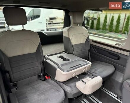 Белый Фольксваген Мультиван, объемом двигателя 2 л и пробегом 97 тыс. км за 67900 $, фото 35 на Automoto.ua