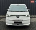 Белый Фольксваген Мультиван, объемом двигателя 2 л и пробегом 97 тыс. км за 67900 $, фото 1 на Automoto.ua