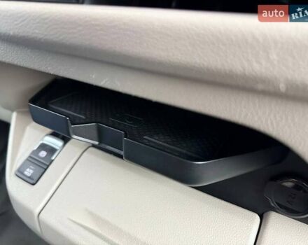 Белый Фольксваген Мультиван, объемом двигателя 2 л и пробегом 97 тыс. км за 67900 $, фото 27 на Automoto.ua