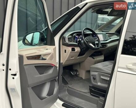 Белый Фольксваген Мультиван, объемом двигателя 2 л и пробегом 97 тыс. км за 67900 $, фото 14 на Automoto.ua