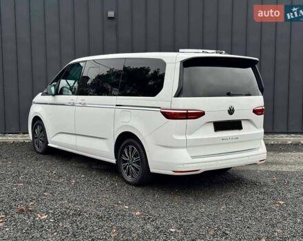 Белый Фольксваген Мультиван, объемом двигателя 2 л и пробегом 97 тыс. км за 67900 $, фото 6 на Automoto.ua