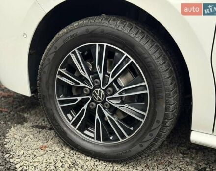 Белый Фольксваген Мультиван, объемом двигателя 2 л и пробегом 97 тыс. км за 67900 $, фото 11 на Automoto.ua