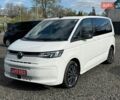 Белый Фольксваген Мультиван, объемом двигателя 2 л и пробегом 139 тыс. км за 54999 $, фото 1 на Automoto.ua