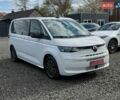 Белый Фольксваген Мультиван, объемом двигателя 2 л и пробегом 139 тыс. км за 54999 $, фото 3 на Automoto.ua