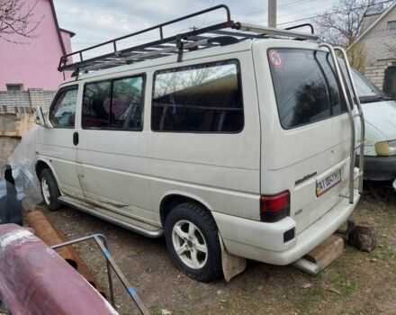 Белый Фольксваген Мультиван, объемом двигателя 2.4 л и пробегом 10 тыс. км за 8200 $, фото 2 на Automoto.ua