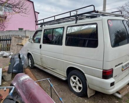 Белый Фольксваген Мультиван, объемом двигателя 2.4 л и пробегом 10 тыс. км за 8200 $, фото 1 на Automoto.ua