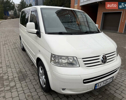 Белый Фольксваген Мультиван, объемом двигателя 1.9 л и пробегом 286 тыс. км за 10900 $, фото 1 на Automoto.ua