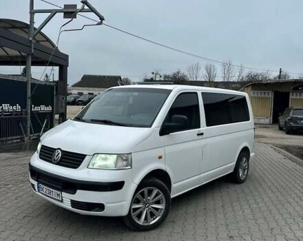 Белый Фольксваген Мультиван, объемом двигателя 1.9 л и пробегом 300 тыс. км за 6999 $, фото 1 на Automoto.ua