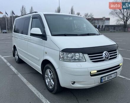 Белый Фольксваген Мультиван, объемом двигателя 2.46 л и пробегом 289 тыс. км за 13500 $, фото 1 на Automoto.ua