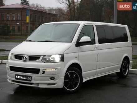 Білий Фольксваген Мультиван, об'ємом двигуна 1.98 л та пробігом 302 тис. км за 23700 $, фото 1 на Automoto.ua