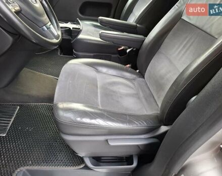 Бежевый Фольксваген Мультиван, объемом двигателя 2 л и пробегом 307 тыс. км за 19000 $, фото 17 на Automoto.ua