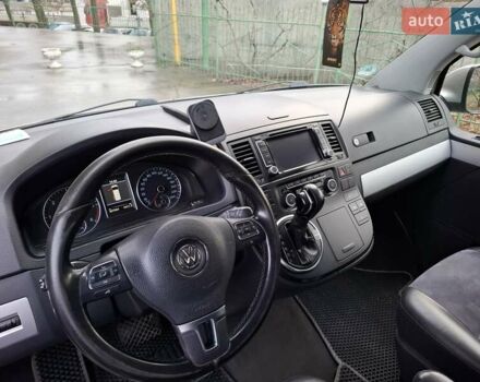 Бежевый Фольксваген Мультиван, объемом двигателя 2 л и пробегом 307 тыс. км за 19000 $, фото 20 на Automoto.ua