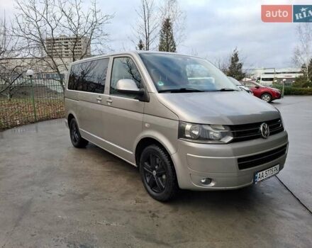 Бежевый Фольксваген Мультиван, объемом двигателя 2 л и пробегом 307 тыс. км за 19000 $, фото 3 на Automoto.ua