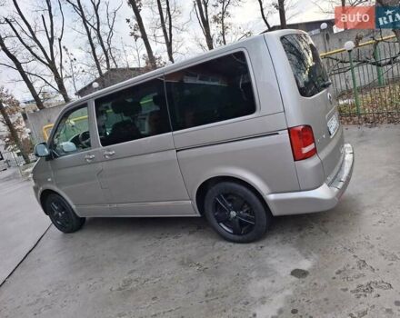 Бежевый Фольксваген Мультиван, объемом двигателя 2 л и пробегом 307 тыс. км за 19000 $, фото 9 на Automoto.ua