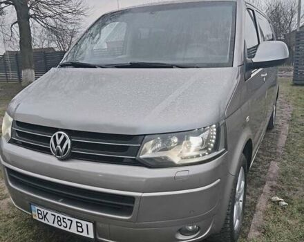 Бежевый Фольксваген Мультиван, объемом двигателя 1.97 л и пробегом 253 тыс. км за 23200 $, фото 4 на Automoto.ua