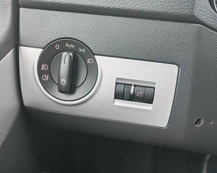 Бежевый Фольксваген Мультиван, объемом двигателя 1.97 л и пробегом 253 тыс. км за 23200 $, фото 27 на Automoto.ua