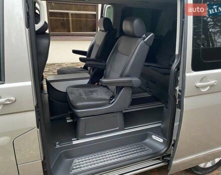 Бежевий Фольксваген Мультиван, об'ємом двигуна 1.98 л та пробігом 206 тис. км за 28500 $, фото 47 на Automoto.ua