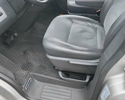 Бежевый Фольксваген Мультиван, объемом двигателя 1.97 л и пробегом 253 тыс. км за 23200 $, фото 23 на Automoto.ua