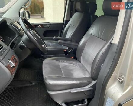 Бежевий Фольксваген Мультиван, об'ємом двигуна 1.98 л та пробігом 206 тис. км за 28500 $, фото 14 на Automoto.ua