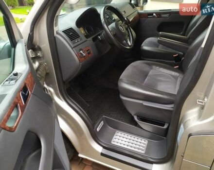 Бежевий Фольксваген Мультиван, об'ємом двигуна 1.98 л та пробігом 206 тис. км за 28500 $, фото 76 на Automoto.ua