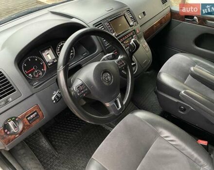 Бежевий Фольксваген Мультиван, об'ємом двигуна 1.98 л та пробігом 206 тис. км за 28500 $, фото 13 на Automoto.ua