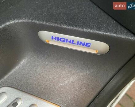 Бежевий Фольксваген Мультиван, об'ємом двигуна 1.98 л та пробігом 206 тис. км за 28500 $, фото 30 на Automoto.ua