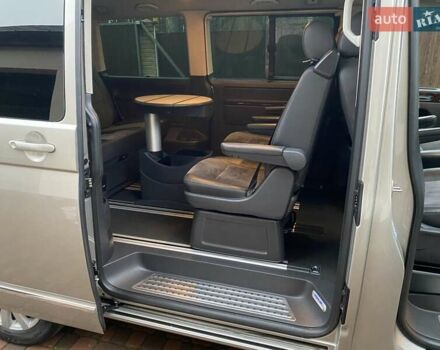 Бежевий Фольксваген Мультиван, об'ємом двигуна 1.98 л та пробігом 206 тис. км за 28500 $, фото 27 на Automoto.ua