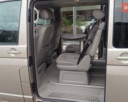 Бежевый Фольксваген Мультиван, объемом двигателя 1.97 л и пробегом 287 тыс. км за 24500 $, фото 9 на Automoto.ua