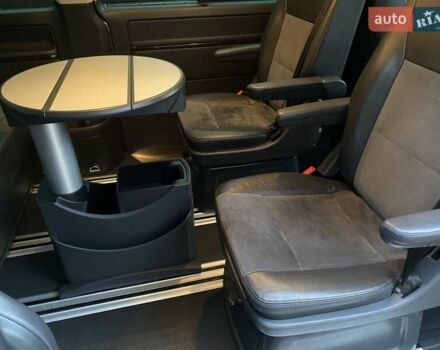 Бежевий Фольксваген Мультиван, об'ємом двигуна 1.98 л та пробігом 206 тис. км за 28500 $, фото 29 на Automoto.ua