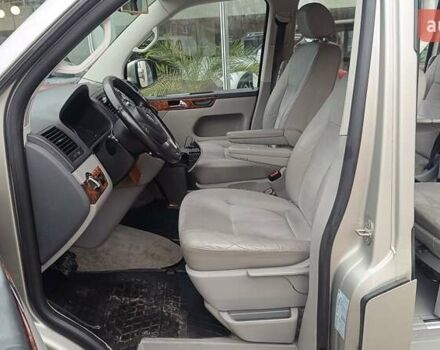 Бежевый Фольксваген Мультиван, объемом двигателя 1.97 л и пробегом 287 тыс. км за 24500 $, фото 6 на Automoto.ua