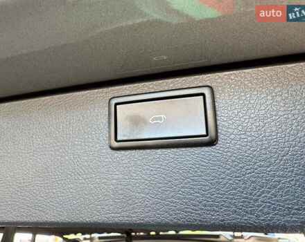 Бежевый Фольксваген Мультиван, объемом двигателя 1.97 л и пробегом 193 тыс. км за 52000 $, фото 34 на Automoto.ua