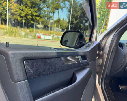 Бежевый Фольксваген Мультиван, объемом двигателя 1.97 л и пробегом 193 тыс. км за 52000 $, фото 21 на Automoto.ua