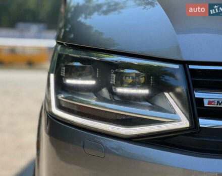 Бежевый Фольксваген Мультиван, объемом двигателя 1.97 л и пробегом 193 тыс. км за 52000 $, фото 4 на Automoto.ua