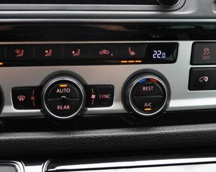 Бежевый Фольксваген Мультиван, объемом двигателя 1.97 л и пробегом 180 тыс. км за 43500 $, фото 47 на Automoto.ua