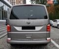 Бежевый Фольксваген Мультиван, объемом двигателя 1.97 л и пробегом 180 тыс. км за 43500 $, фото 6 на Automoto.ua