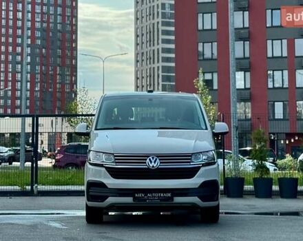 Бежевый Фольксваген Мультиван, объемом двигателя 1.97 л и пробегом 77 тыс. км за 54900 $, фото 2 на Automoto.ua