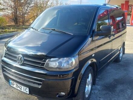 Бежевий Фольксваген Мультиван, об'ємом двигуна 3.19 л та пробігом 283 тис. км за 12500 $, фото 1 на Automoto.ua