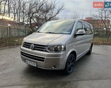 Бежевый Фольксваген Мультиван, объемом двигателя 2 л и пробегом 307 тыс. км за 19000 $, фото 1 на Automoto.ua