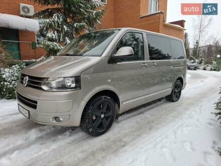 Бежевий Фольксваген Мультиван, об'ємом двигуна 2 л та пробігом 307 тис. км за 19500 $, фото 1 на Automoto.ua