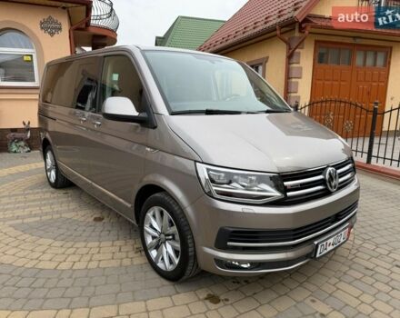 Бежевий Фольксваген Мультиван, об'ємом двигуна 2 л та пробігом 270 тис. км за 30999 $, фото 1 на Automoto.ua