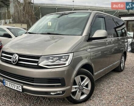 Бежевый Фольксваген Мультиван, объемом двигателя 2 л и пробегом 130 тыс. км за 46500 $, фото 1 на Automoto.ua
