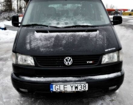 Черный Фольксваген Мультиван, объемом двигателя 2.5 л и пробегом 296 тыс. км за 2100 $, фото 5 на Automoto.ua