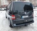 Черный Фольксваген Мультиван, объемом двигателя 2.5 л и пробегом 308 тыс. км за 10000 $, фото 5 на Automoto.ua