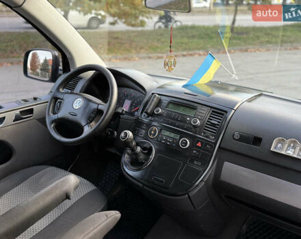 Фольксваген Мультиван 2004 у Дніпро (Дніпропетровську) на Automoto.ua Чорний Фольксваген Мультиван, об'ємом двигуна 2.46 л та пробігом 418 тис. км за 8900 $, фото 22 на Automoto.ua