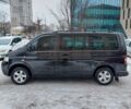 Черный Фольксваген Мультиван, объемом двигателя 2.5 л и пробегом 308 тыс. км за 10000 $, фото 2 на Automoto.ua